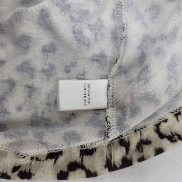 St John Leopard Print Women's Top Sz S - Picture 5 of 8